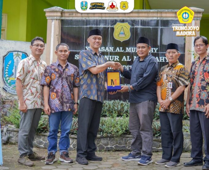 Kunjungan Fakultas Teknik Jurusan Teknik Mesin Universitas Trunojoyo Madura ke SMK An Nur Al Muntahy